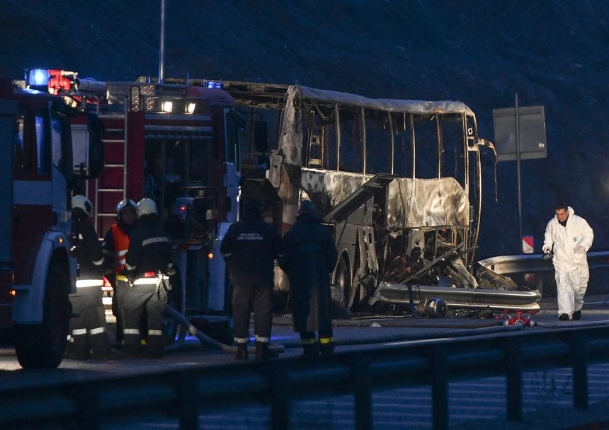 46 osób spłonęło w autokarze