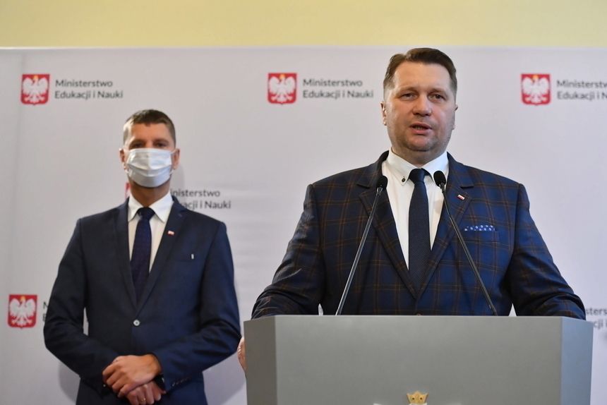 Minister edukacji i nauki Przemysław Czarnek oraz sekretarz stanu w MEiN Dariusz Piontkowski