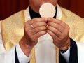 Włoszczowa. Msza w intencji księdza oskarżanego o pedofilię