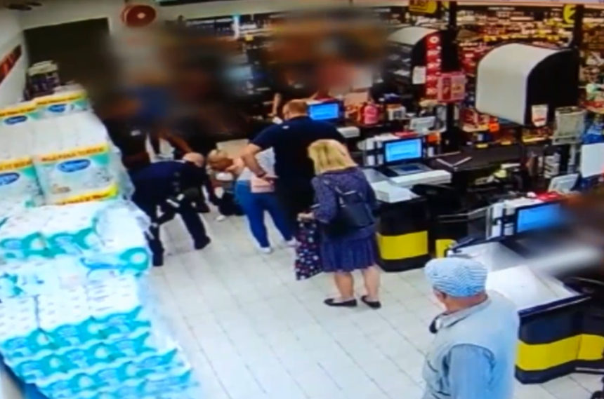 policjant uratował dziecko