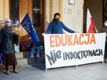 Pikieta przeciwko wyborowi Przemyslawa Czarnka na funkcje ministra edukacji i nauki