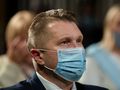 Powrót do szkół pewny i bezpieczny? Czarnek zapewnia