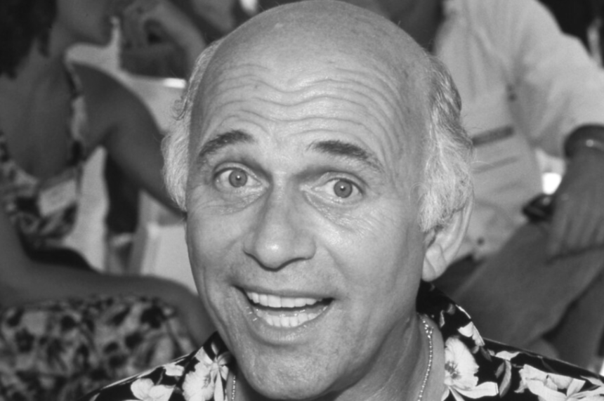 Gavin MacLeod