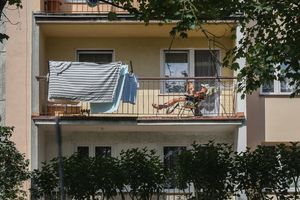 opalanie na balkonie