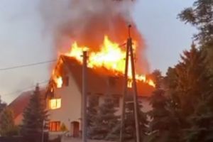 Pożar plebanii w Nowym Stawie