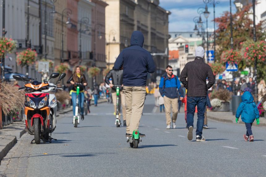 Mandaty dla rowerzystów, użytkowników hulajnóg i deskorolek 