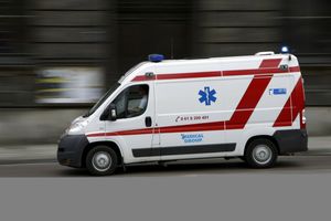 Dwulatek wypadł z okna w Luboniu