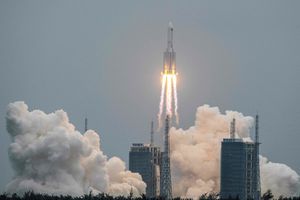 Rakieta z Chin spadła na Ziemię. Do Oceanu Indyjskiego
