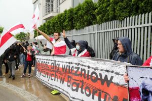 pikieta przed ambasadą Białorusi