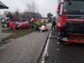 Łubnice. Wypadek na dk79, zderzenie toyoty i ciężarówki