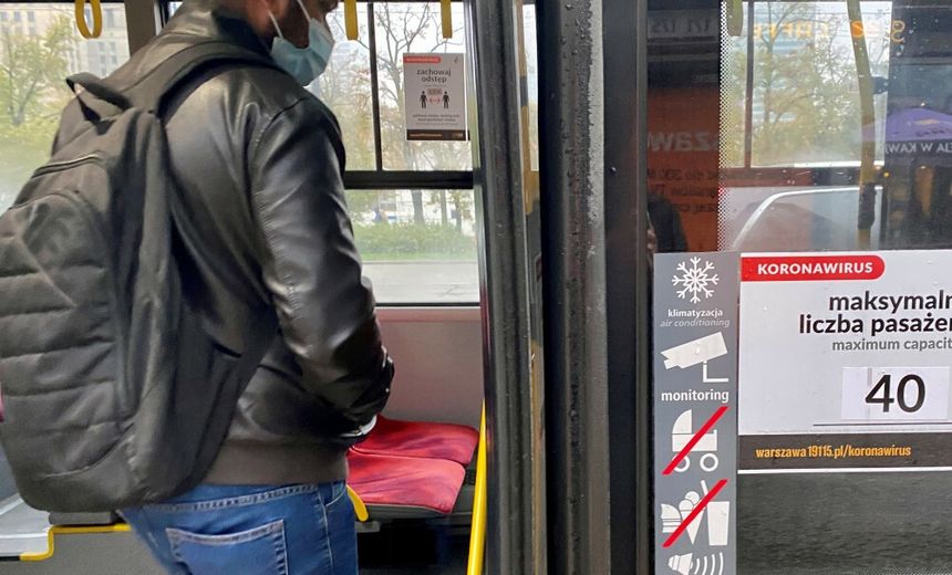 Obostrzenia od 6 czerwca. Wesele, komunikacja miejska, sale zabaw, targi