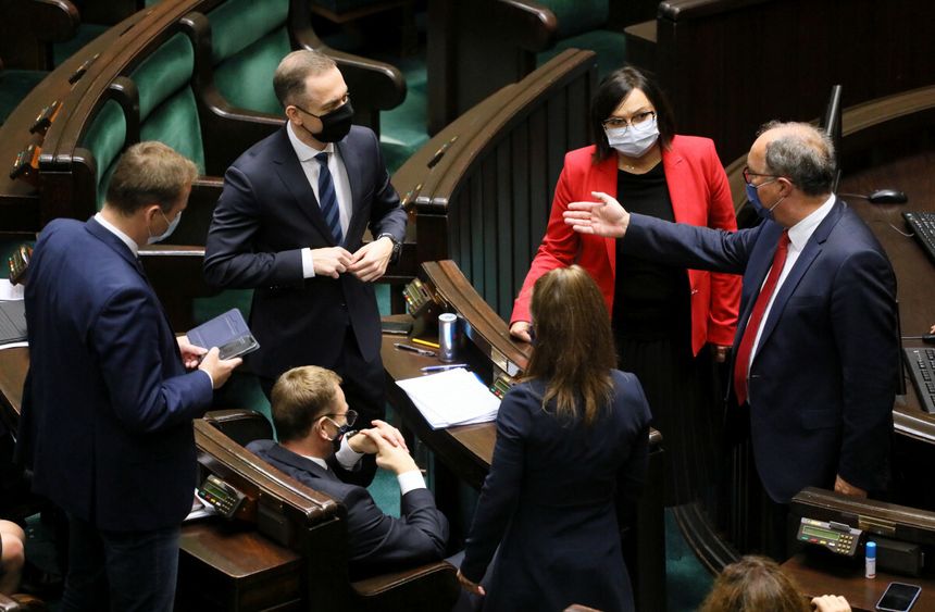 Opozycja podzielona ws. KPO. KO: Lewica zdradziła
