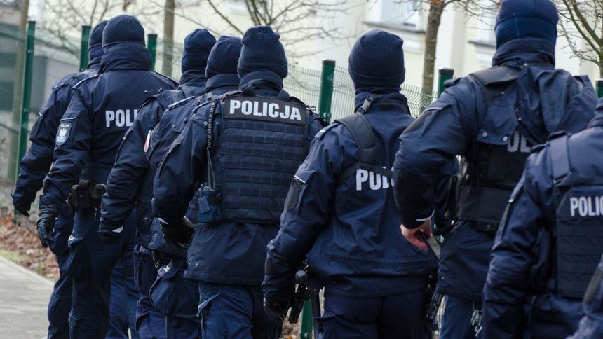 Funkcjonariusze policji
