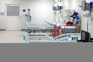 Szpital w Raciborzu wstrzymuje przyjęcia z powodu ogniska bakterii New Delhi