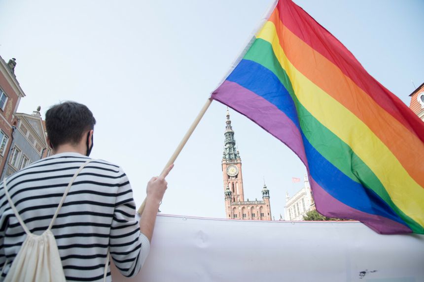 "Spis powszechny dyskryminuje osoby LGBT". Działacze apelują o zmianę formularza