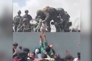 Afganistan. Ojciec oddał żołnierzom córkę