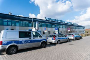Wrocław. Śmierć pacjentki w karetce, raport szpitala