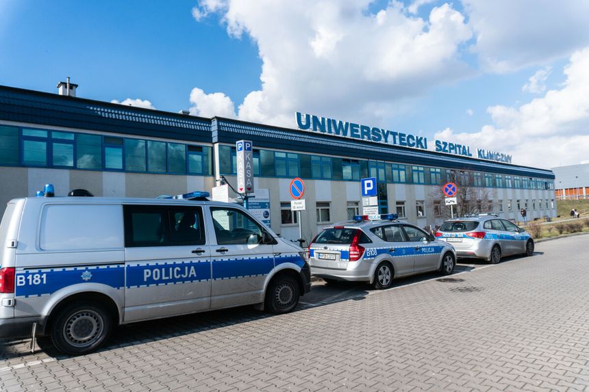 Wrocław. Śmierć pacjentki w karetce, raport szpitala