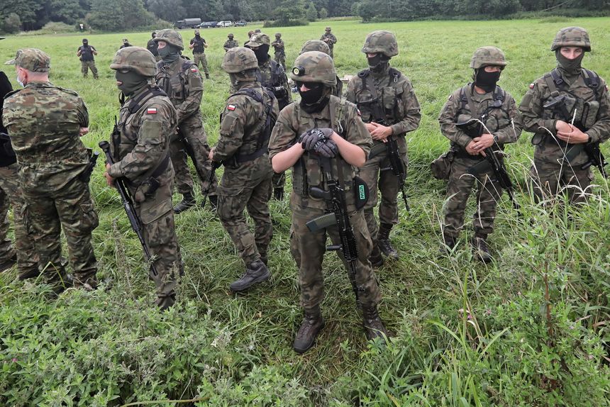 Żołnierze dostaną premię - zdecydował szef MON