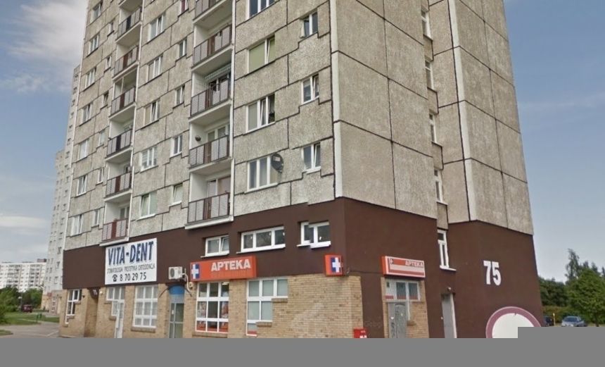 Poznań. Mężczyzna wypadł z okna na 9. piętrze. Zginął