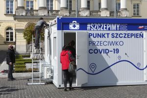 Mobilny punkt szczepień w Urzędzie Wojewódzkim w Warszawie