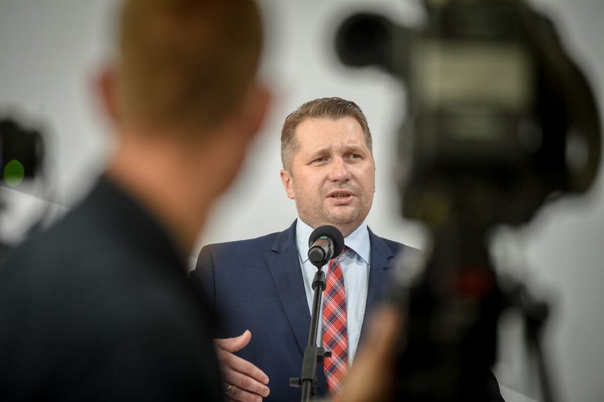 konferencja ministra edukacji Przemysława Czarnka