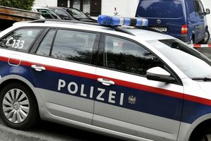 Austra. Pobierał emeryturę za zmarłą matkę