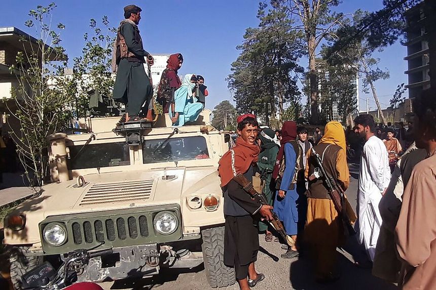 Afganistan. Talibowie u wrót Kabulu. Nie szturmują stolicy