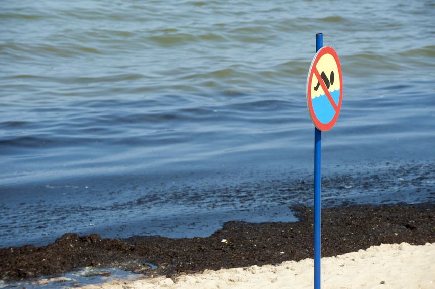 Zamknięte kąpielisko nad Bałtykiem - zdjęcie ilustracyjne