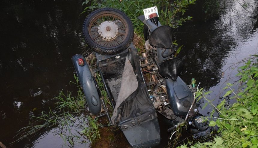 Zwłoki motocyklisty w rzece Czarnej