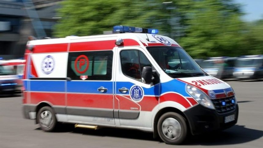 Karetka spóźniła się do chorej. 60-latka zmarła