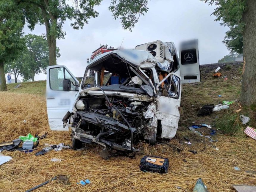 Wypadek na Dk12, zginęły dwie osoby