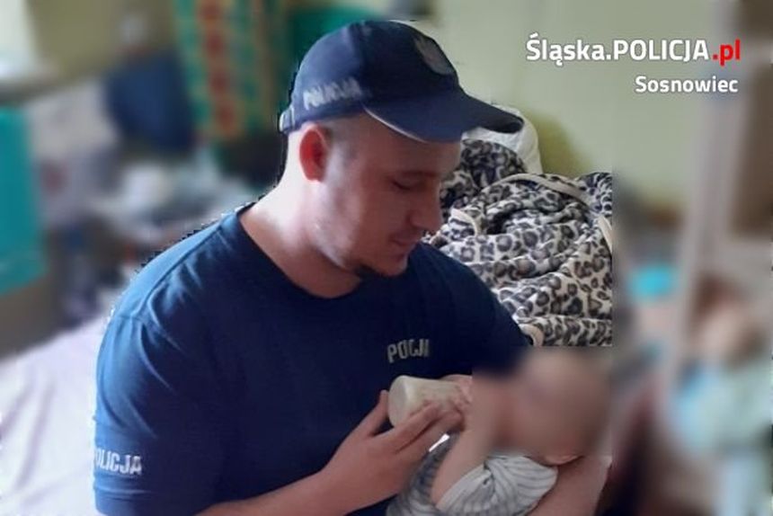 Policjanci z Sosnowca zaopiekowali się niemowlakiem