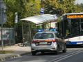 Kraków. Autobus wjechał w przystanek
