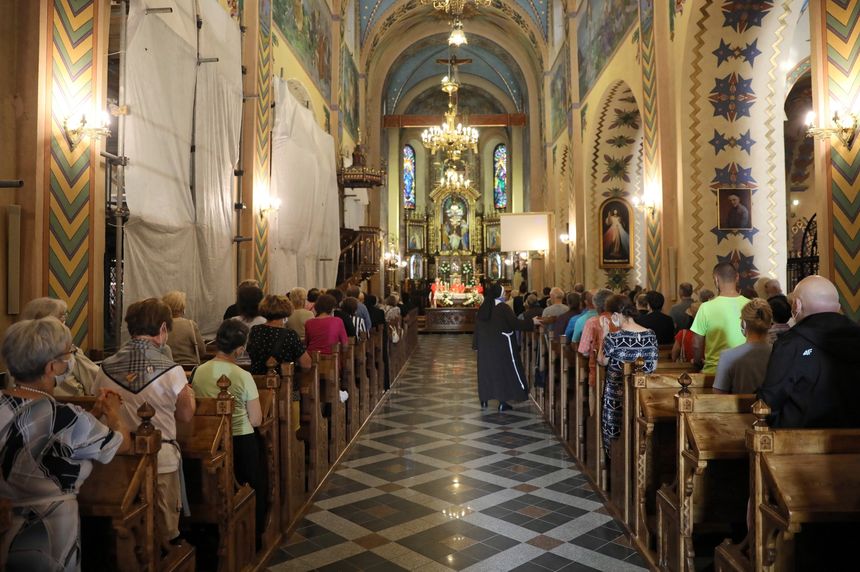 ZAKOPANE MODLITWA W SANKTUARIUM NAJŚWIĘTSZEJ RODZINY