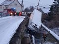 Zagrodno, tir wpadł do rzeki