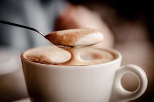 Włochy. Wsypywała do cappuccino środki nasenne