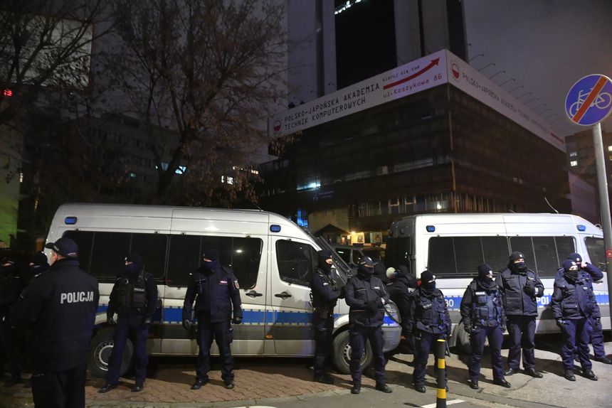 Policja po proteście w Warszawie, Strajk Kobiet