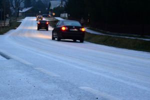 Pogoda. Lodowica na drogach