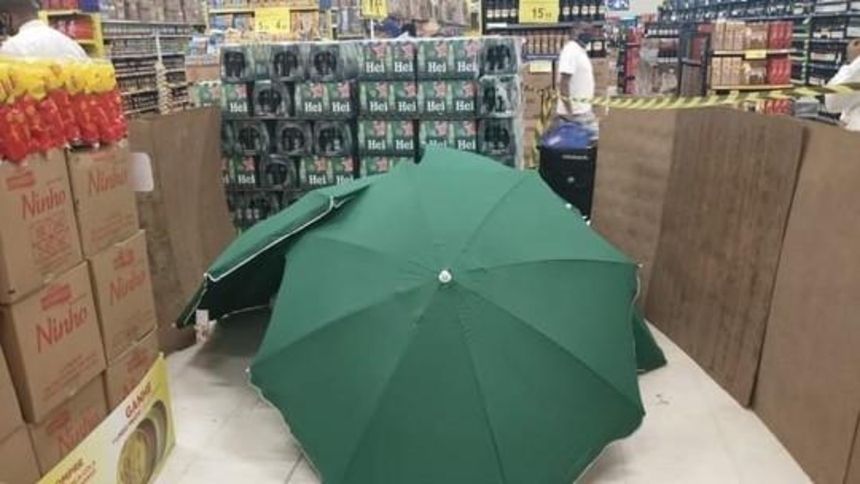Zwłoki w Carrefourze