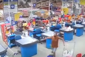 półki zawaliły się na klientów w supermarkecie