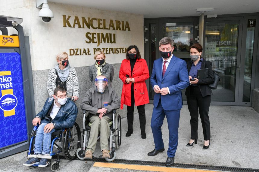 Niepełnosprawni nie zostali wpuszczeni do Sejmu