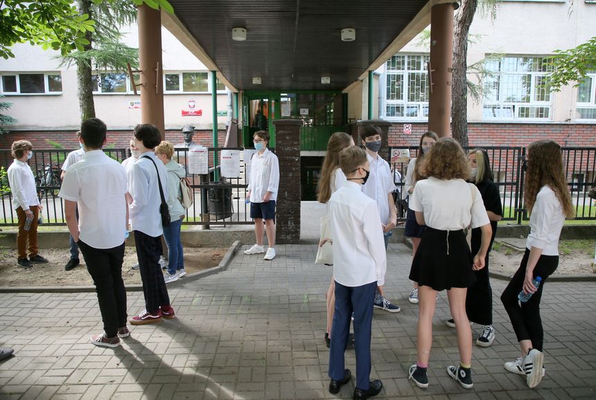 Egzamin ósmoklasisty 2020, matematyka na żywo - przecieki, odpowiedzi, arkusze CKE i relacja