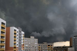 Pogoda. Burze dziś w Polsce. Wiry niżowe nadciągają