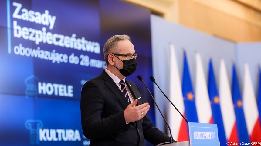 Konferencja ministra zdrowia Adama Niedzielskiego. Będą nowe obostrzenia?