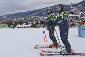 Policja skontroluje stoki