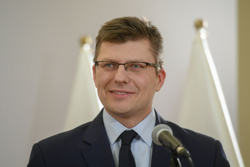 Odmowa przyjęcia mandatu. Posłowie PiS: usprawniamy wymiar sprawiedliwości
