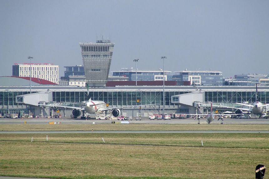 wizzair lotnisko chopina