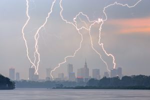 Pogoda w poniedziałek 11 maja. Diametralna zmiana. Gdzie jest burza? Radar burzowy online