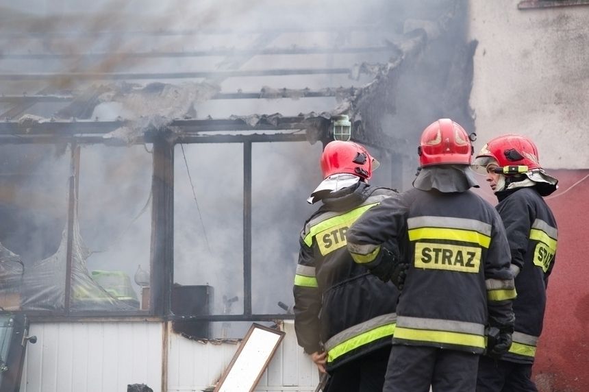 Straż pożarna, zadymione mieszkanie